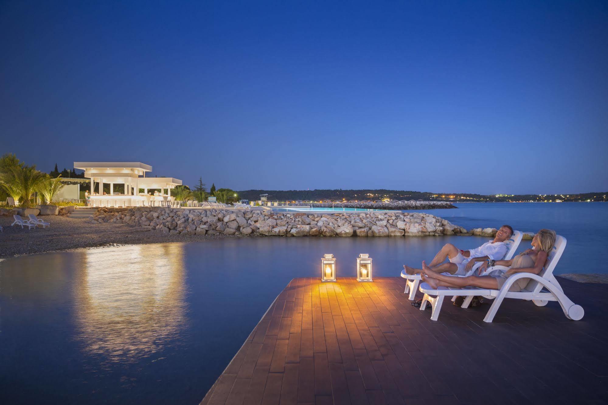 Aminess Sirena - Holiday Homes Classic Novigrad Istria エクステリア 写真